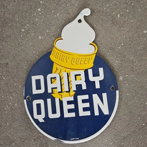 VINTAGE DRINK DAIRY QUEEN DQ US GASOLINE OIL GAS PUMP ENAMEL PORCELAIN SIGN