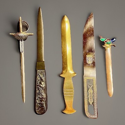 SCHATZ  Sammlung alter BRIEFÖFFNER versch. Materialien/Epochen RAR&kostbar  