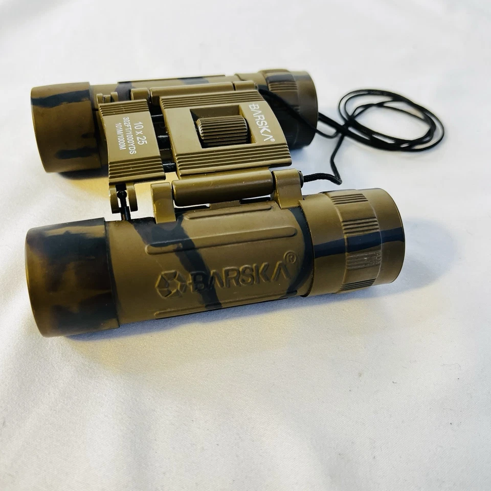 BARSKA Binoculars 10x25 302ft/1000yds. 101M/1000M Compact Camouflage Neck Cord - Image 3 of 4