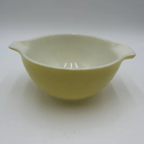 VTG PYREX Cinderella Mixing Nesting Bowl VERDE Yellow #441 1.5 Pt. Oven ware.