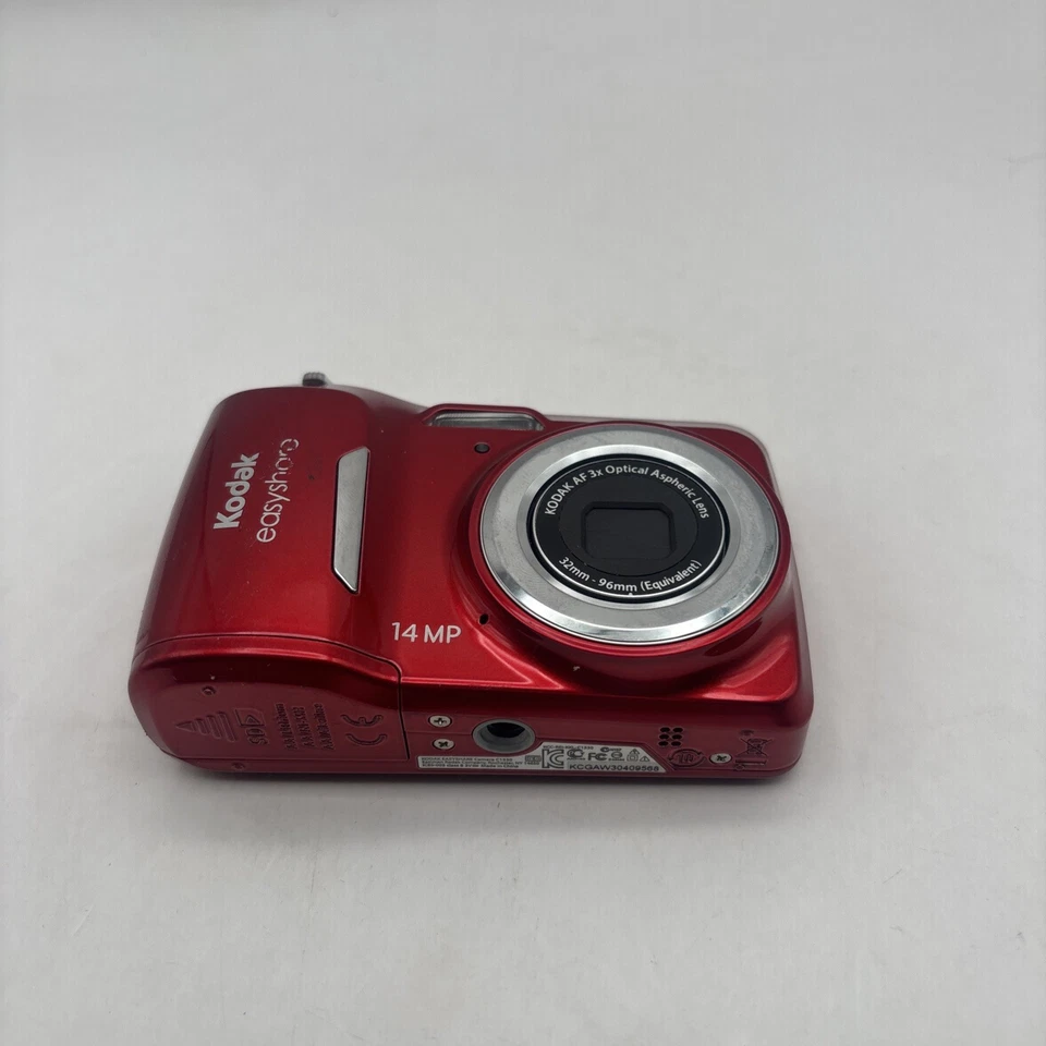 Kodak EasyShare C1530 3.0 LCD 14MP 3X Optical Zoom Digital Camera - Image 2 of 4