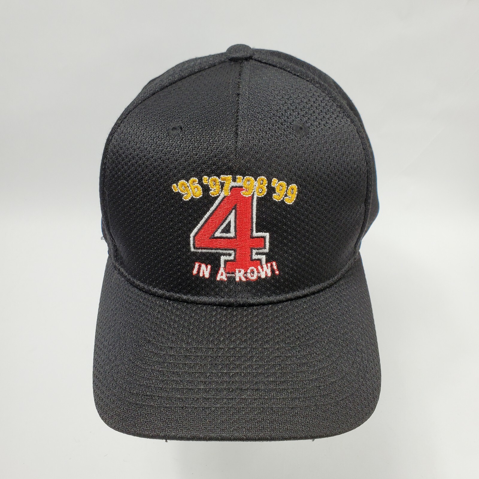 Cappello maglia snapback vintage Chicago Bulls 1999 NBA Champions 4 in fila Jordan nuovo