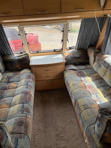 Lunar Delta 620/4 Twin Axle - Picture 8 of 17