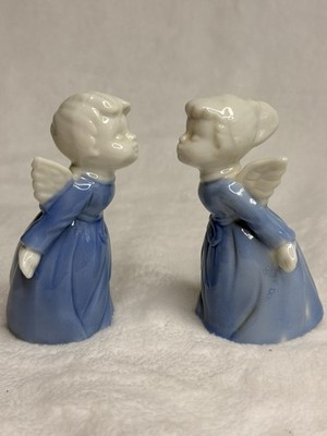 Made in Japan Kissing Angels Figurines   Vintage Porcelain Collectible Pair