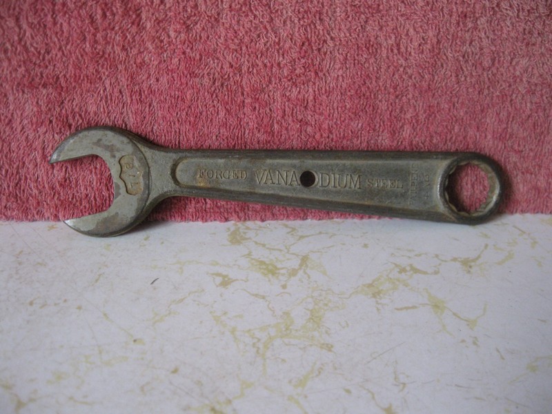 VINTAGE 7/16" GORMULLY & JEFFERY M.F.C. CO. CHICAGO WRENCH