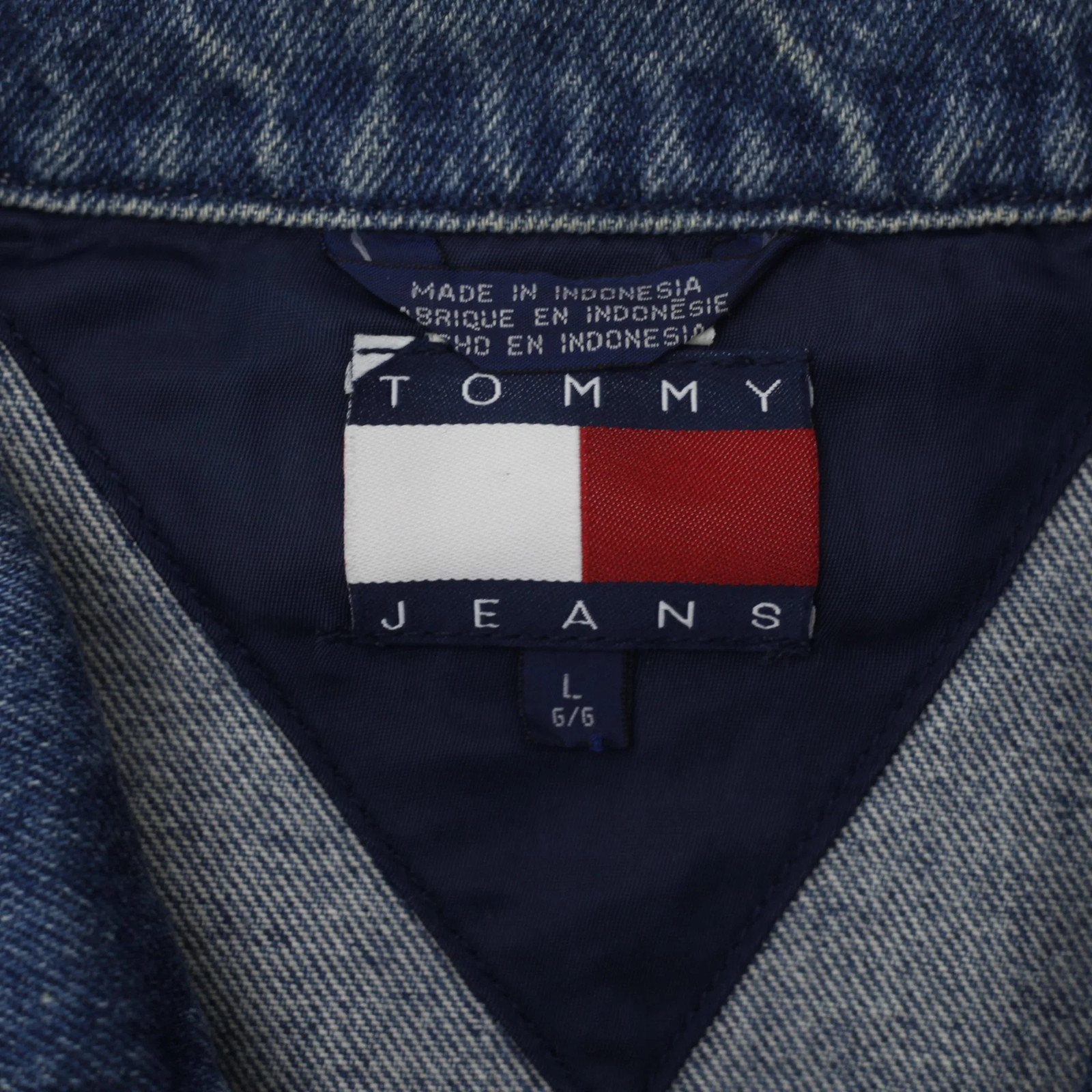 Vintage Tommy Jeans Denim Trucker Blue Jacket Size L thumbnail 3