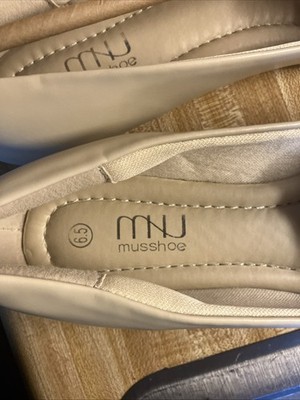 Women s 6.5 Musshoe Beige Flats 