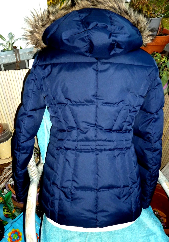 Hochwertige Daunen-Steppjacke mit Kapuze von ESPRIT, Gr. 40, dunkelblau
