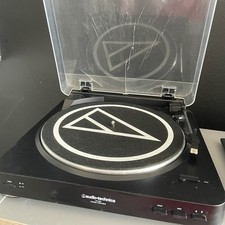 Audio-Technica AT-LP60 Fully Automatic Belt-Drive Stereo Turntable Working