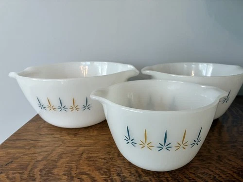 Anchor Hocking Fire King Vintage Nesting Bowls Atomic Candle Glow Milk Glass 3