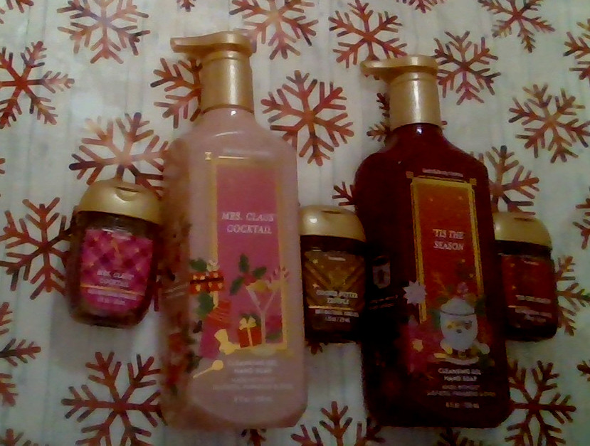 NEW Bath & Body Works HOLIDAY Gel Hand Soap, 2 Pack, 8 fl oz ea + 3 PocketBacs