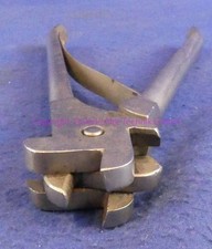 9-Finger-Zange zu Schreibmaschine alt antik - Samlg. Essen 1852