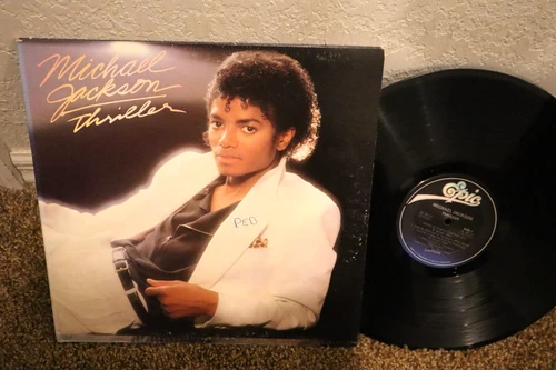 MICHAEL JACKSON ORIGINAL THRILLER ALBUM 1982 NEAR MINT VINYL !