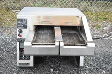 Hatco ITQ-1750-2C Countertop Conveyor Toaster. 208 Volts 1 Phase Works Great!