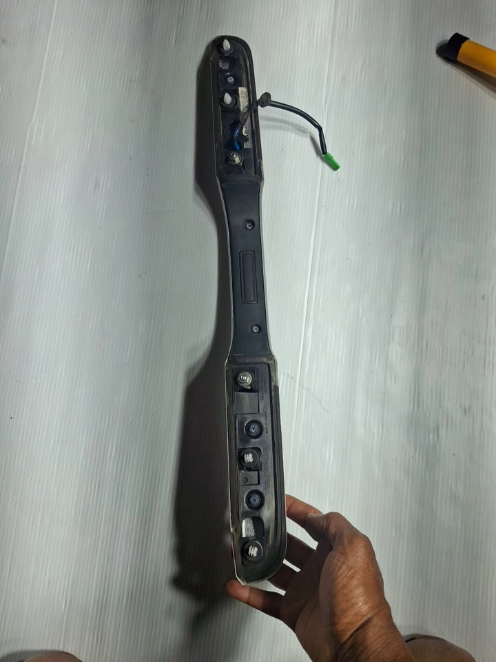 Honda Pilot 2009-2015 maletero puerta levadiza manija puerta levadiza plateada metálica Foto 3 de 4