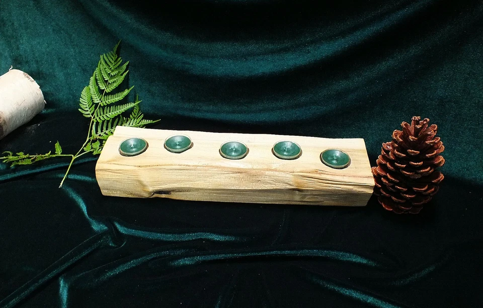 Candelabro de madera con luz de té, rústico, campo, granja, antiguo Foto 2 de 3