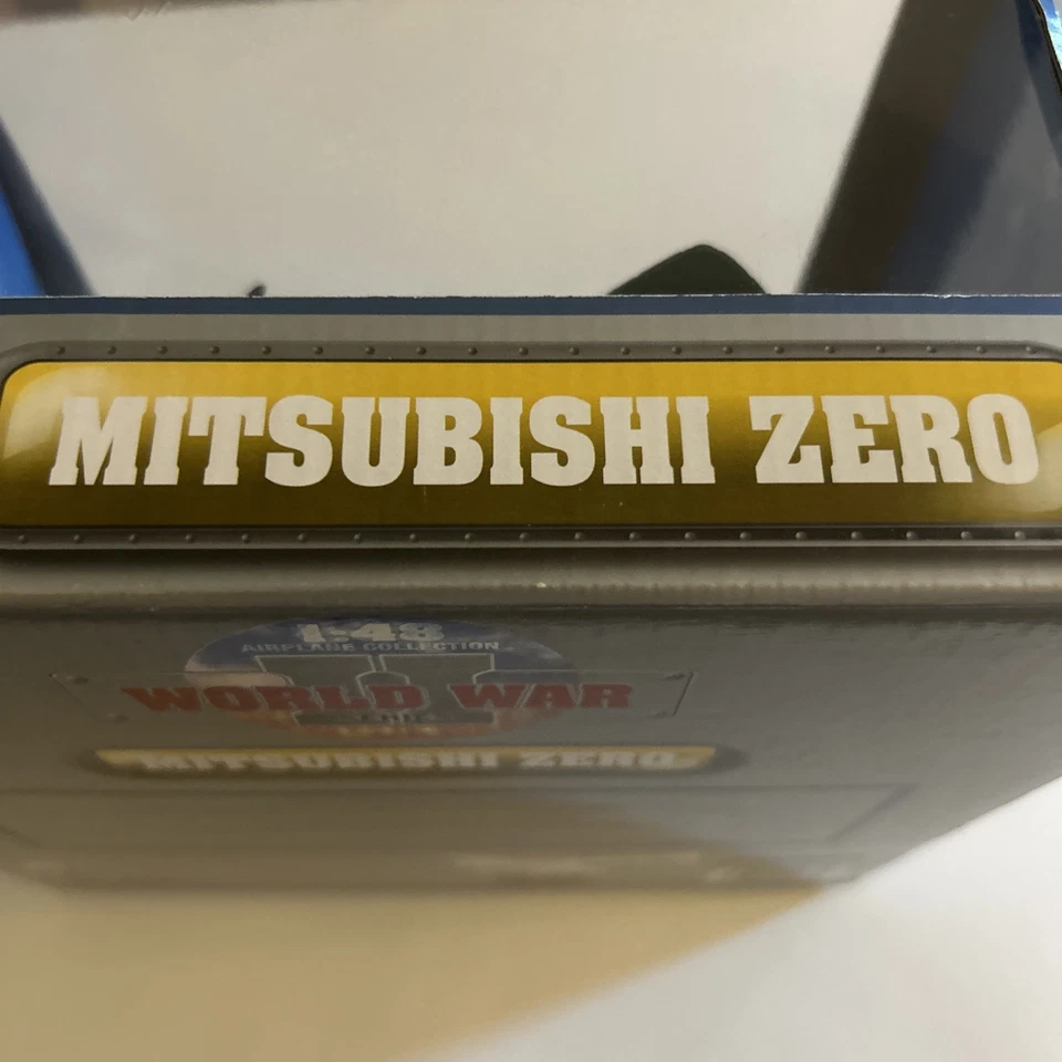 Air Signature 1:48 Scale World War II Series Japanese Mitsubishi Zero Green - Image 4 of 4