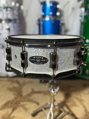 Walker Custom Drum Silver Sparkle 14x5.5'' - Black Hardware Snare Drum