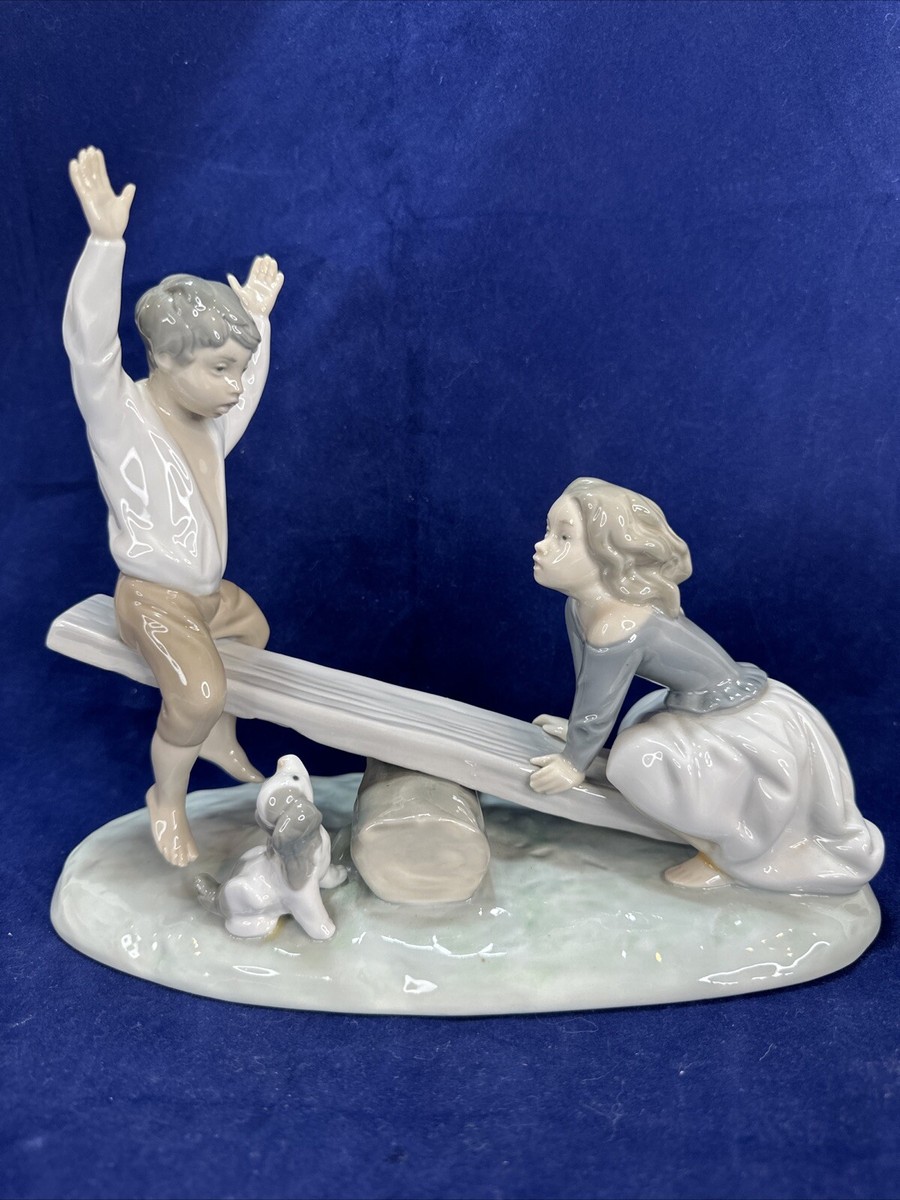 希少◆LLADRO/リヤドロ◆ 『シーソー/Seesaw』 陶器の置物◇ LLADRO #4867 Seesaw Boy, Girl & Dog on Teeter Totter Glossy