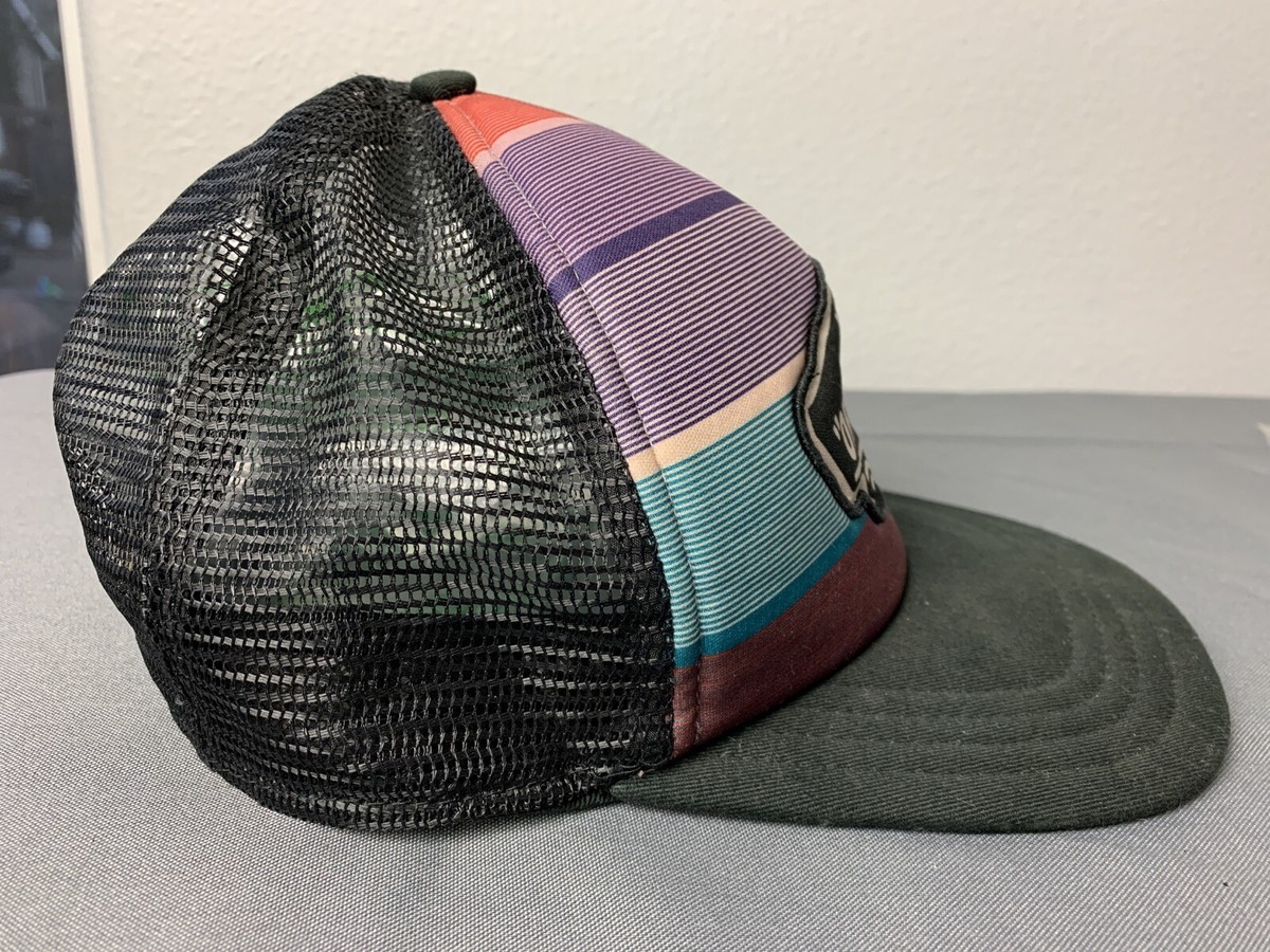 VIntage VANS OFF THE WALL Skateboard Striped Snapback Trucker Hat