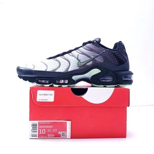 black vapor air max plus