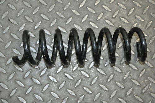 BMW 1 F20 120d xDrive 2015 RHD Stoßdämpferfeder hinten links 1813244