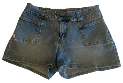 Jordache Shorts Women s Size 5/6 Stretch Denim Shorts Tag Faded Out
