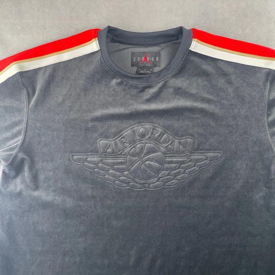 Camiseta Jordan Hombre M Negra Roja Dorada Rayas Terciopelo Elastizada Suave Lujo BV4051-010 Foto 2 de 4