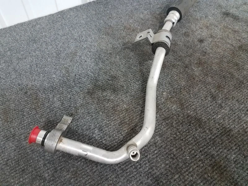 Manguera de aire acondicionado Subaru Impreza WRX 2008-14 - compresor a evaporador Foto 2 de 4