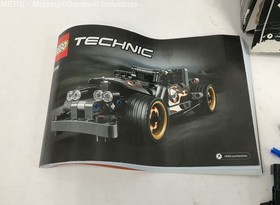 Open Lego Technic Set 42046 Getaway Racer
