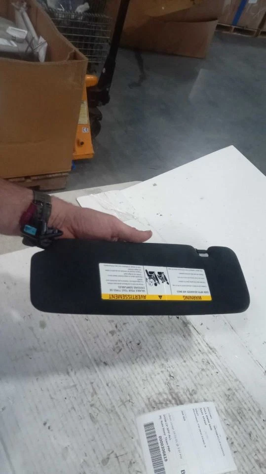 Parasol de pasajero iluminado 4 puertas Gran Coupé para BMW 640i 561071 12-19 Foto 2 de 4