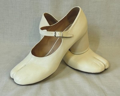 Maison Margiela Mary Jane Style Ivory Tabi Pump, Sz 41