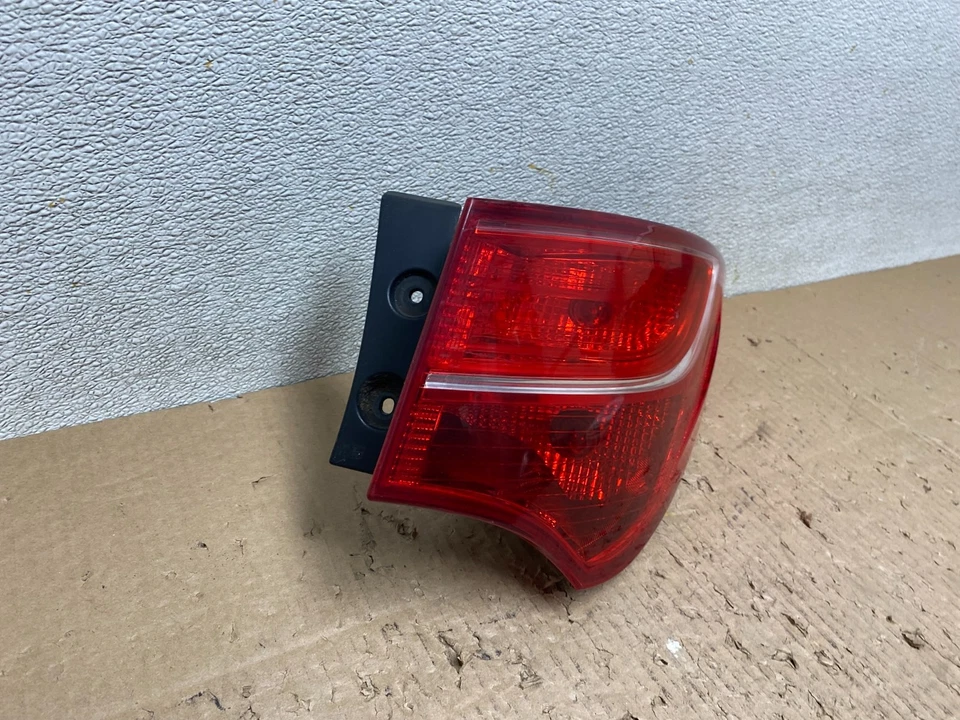 Luz trasera derecha pasajero Hyundai Santa Fe 2013-2016 T7843 DW Foto 3 de 4