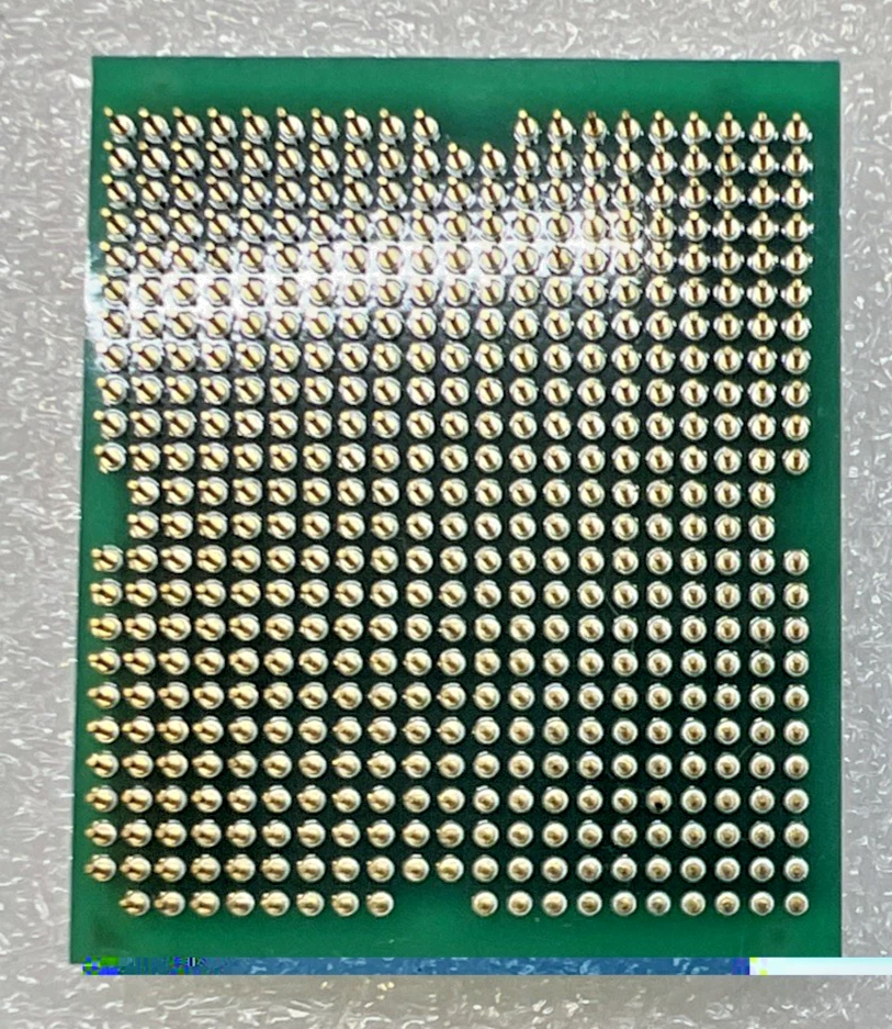 Procesador móvil SL4JZ Intel Pentium III 700 MHz 256 KB Socket 495 pines micro-PGA2 Foto 2 de 2