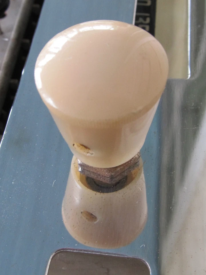 NOS 1939 1940's? Dodge Plymouth Desoto Studebaker Radio control Head - Image 4 of 4