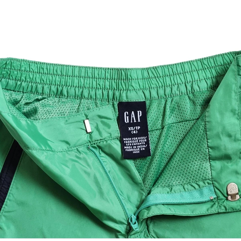 Pantalones deportivos de nailon de pierna acampanada GAP para niñas talla 4 Foto 4 de 4