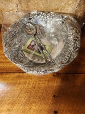 2001 ARTHUR COURT GRAPE 14" CAST ALUMINUM SALAD FRUIT SERVING BOWL 11” UTENSILS 