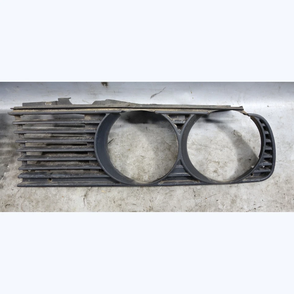 Juego de molduras de rejilla de faros delanteros de fábrica para BMW E30 serie 3 1984-1993 OE Foto 2 de 4