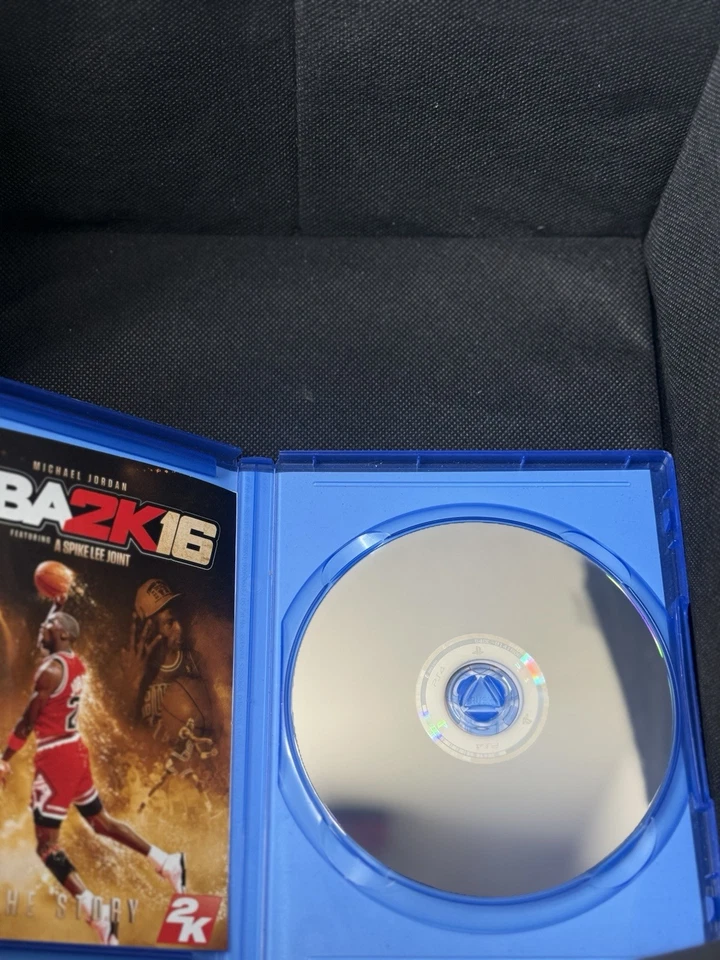 NBA 2K16 - Michael Jordan Special Edition - PlayStation 4 - Image 4 of 4