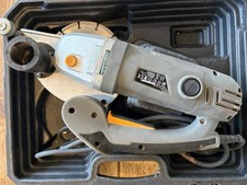 Titan TTB293WCH 150mm 1700W Wall Chaser 230-240v And Carry Case Used Condition