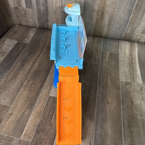 Fisher-Price Little People Toddler Toys Everyday Adventures Airport Playset - Picture 3 of 12