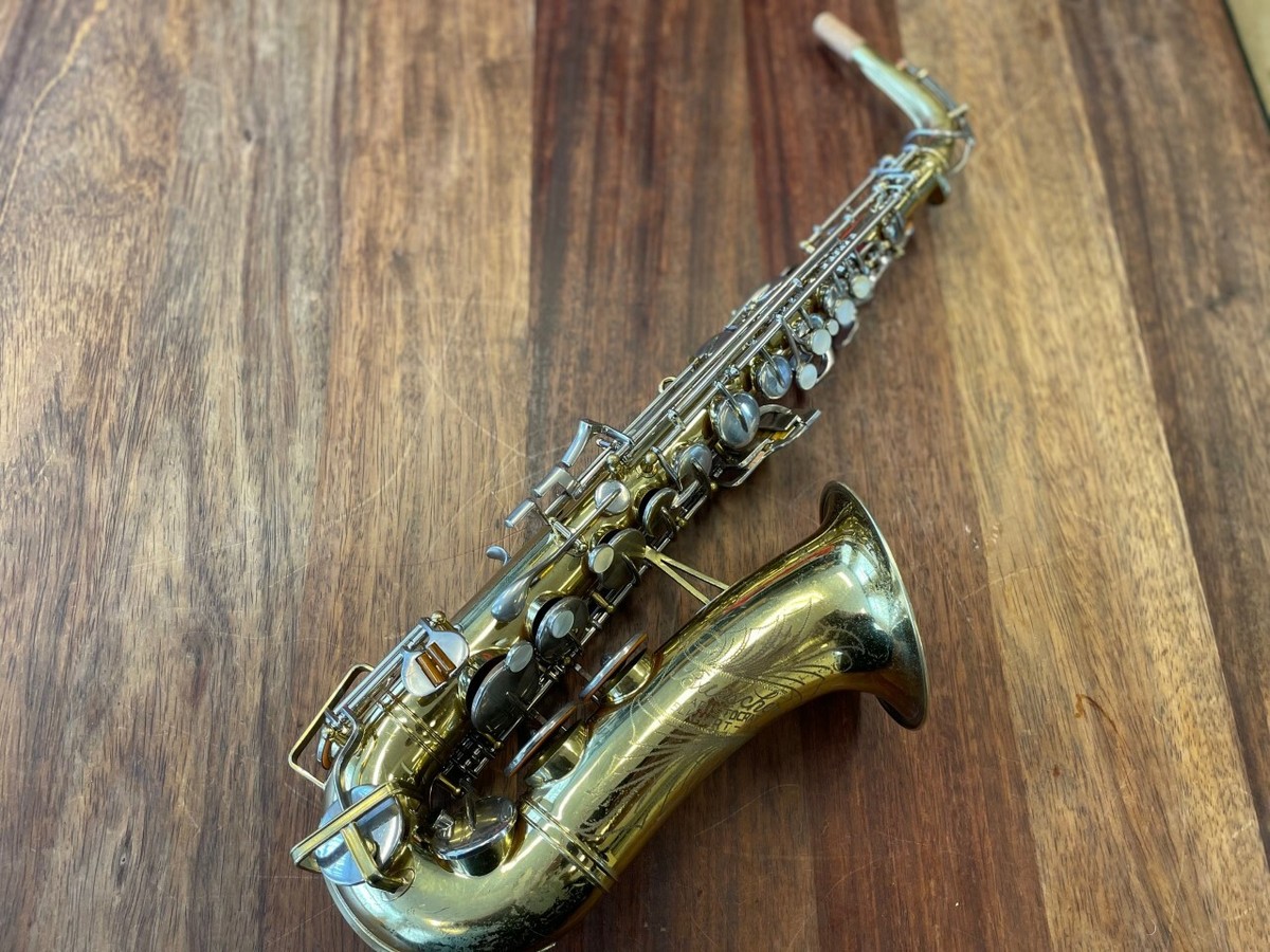 PreOwned BUESCHER ARISTOCRAT Alto Saxophone #355405 Repadded