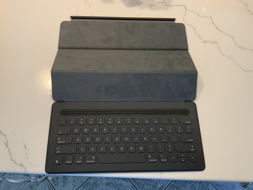 Apple Smart Keyboard Folio Case for 12.9-inch iPad Pro 1st Gen A1636 Black - Picture 6 of 11