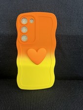 Samsung Galaxy S23 FE Gradient Wavy Case with Wrist Strap Lanyard Silicone