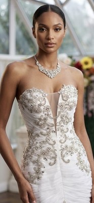 Hochzeit Meerjungfrau Kleid Couture Perlen bestickt Kapelle Schleppe Elfenbein Größe 12 UK