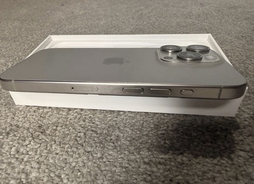 iPhone 15 Pro 128GB Unlocked, Pristine Condition - Picture 4 of 7