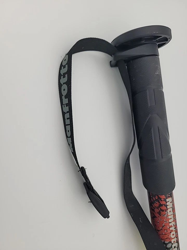 Manfrotto Element MII 32" Monopod - Red (MMELMIIA5RD) - Image 4 of 4