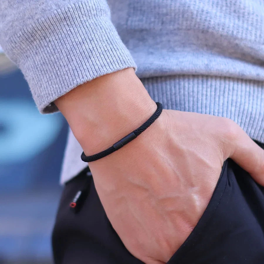 Pulsera Cuerda Nylon Rojo Ajustable Minimalista Hecho a Mano Hilo Muñeca Joyería Foto 2 de 4