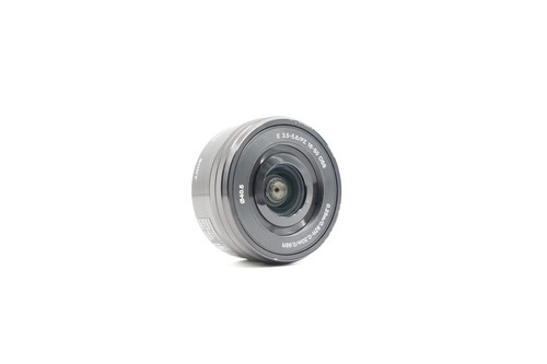 Sony Alpha A6000 24.3MP Camera Kit w/16-50mm OSS Lens f/3.5-5.6 - 1k Shots! - Picture 5 of 13