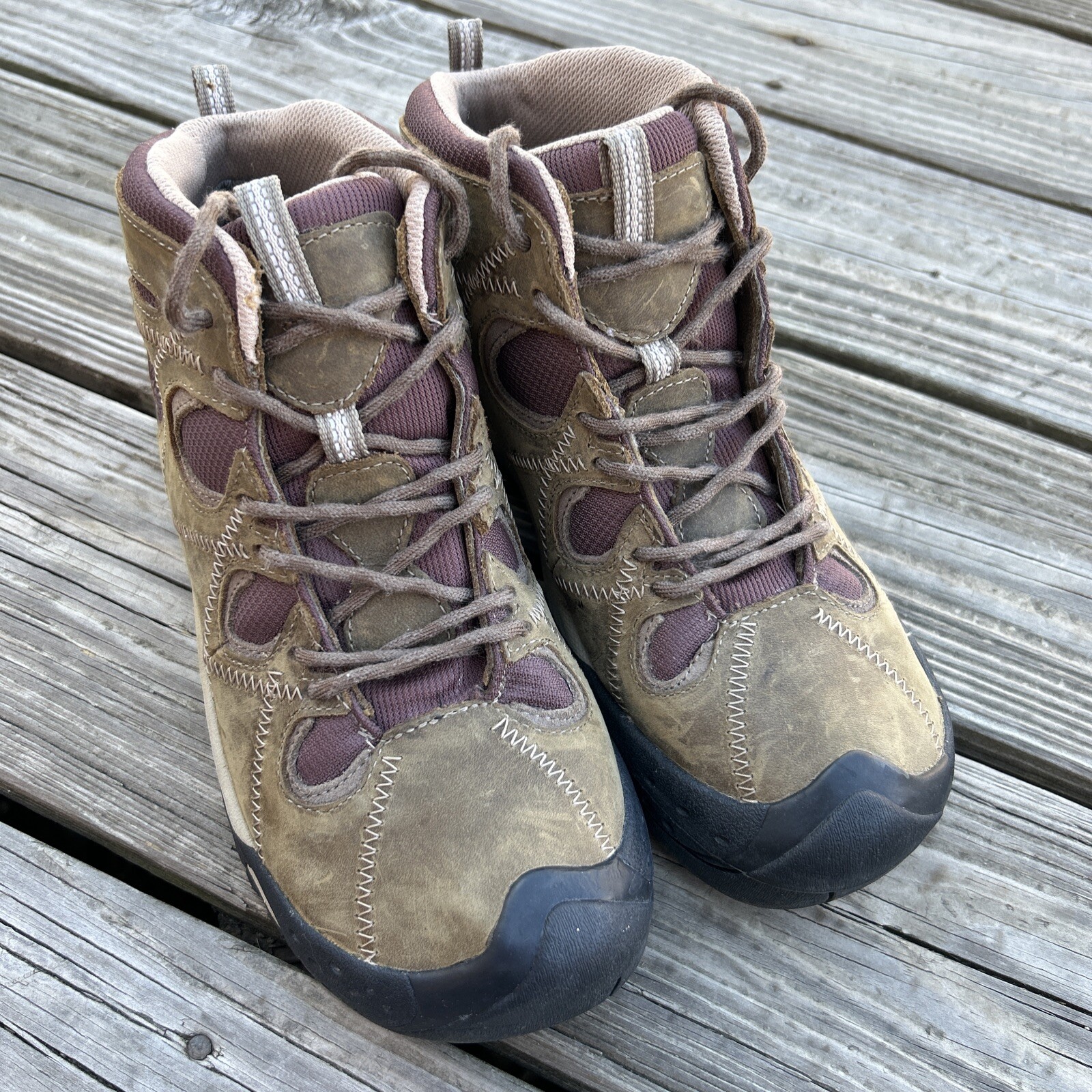 Stivali Keen Voyageur in pelle marrone metà escursionismo trail outdoor da donna taglia 9